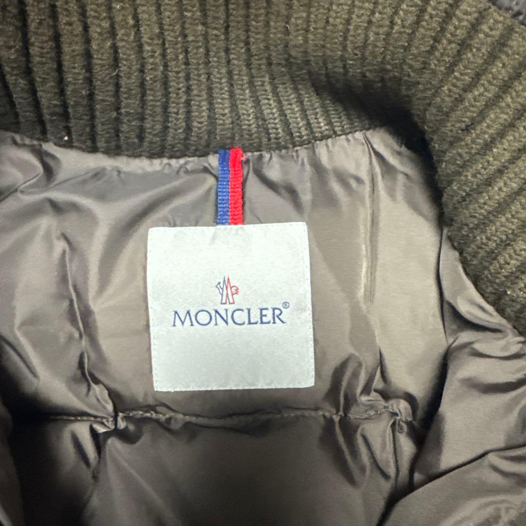 MONCLER ブラウン ダウンベスト フード付き