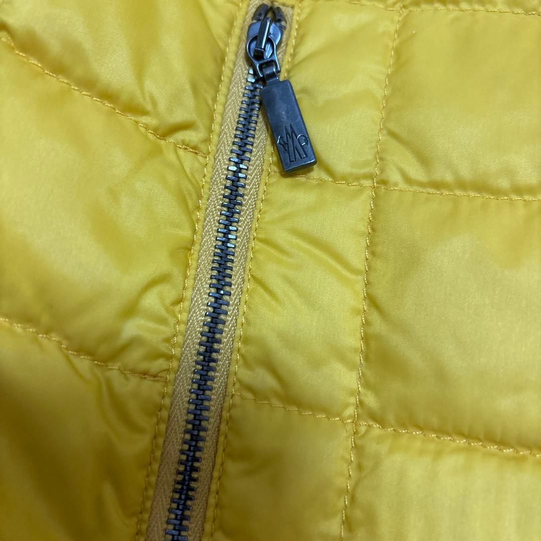 MONCLER イエロー 薄手ダウンベスト M