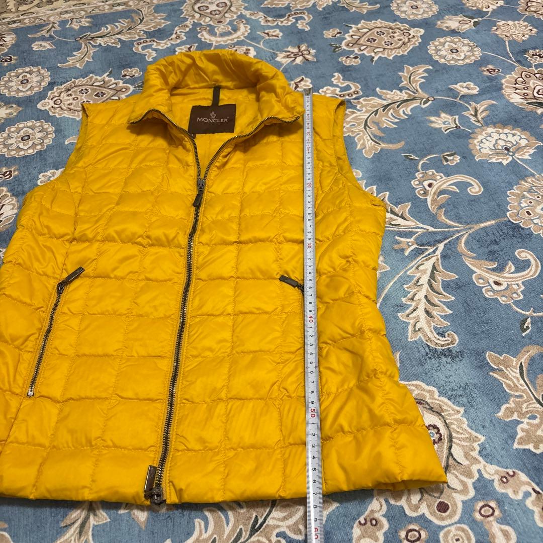 MONCLER イエロー 薄手ダウンベスト M