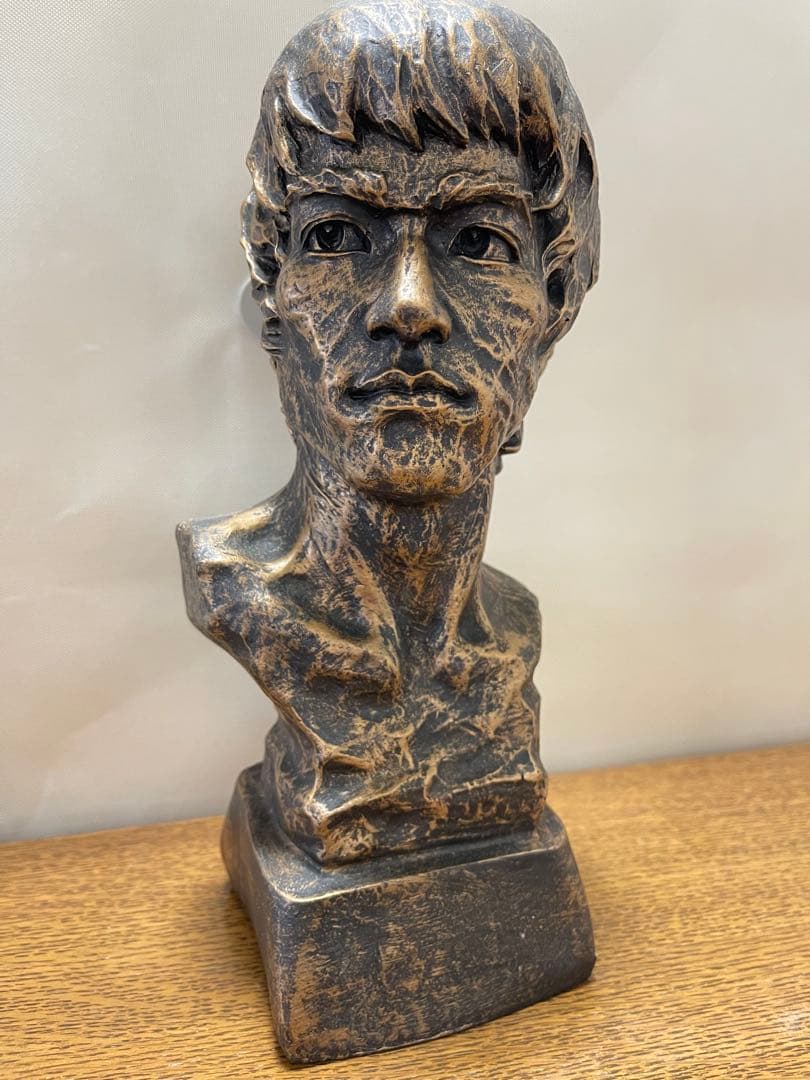 BRUCE LEE ブルース・リーの胸像　ブロンズ肖像　約30cm