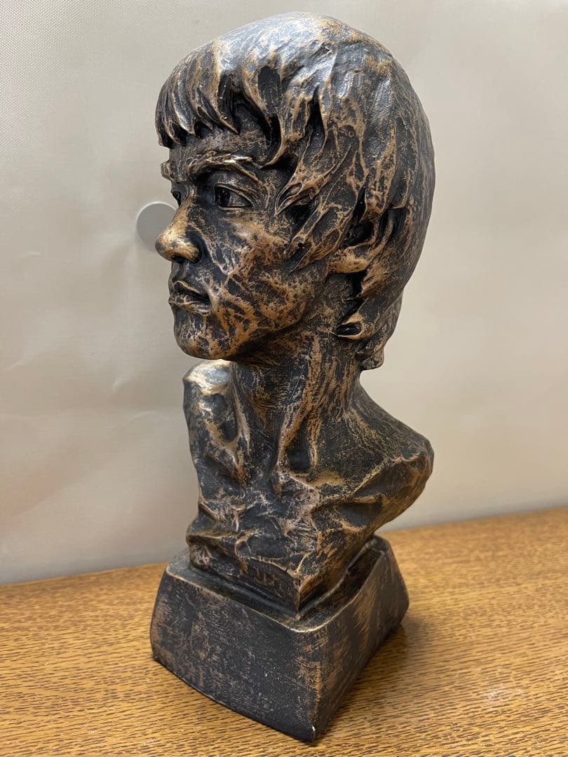 BRUCE LEE ブルース・リーの胸像　ブロンズ肖像　約30cm