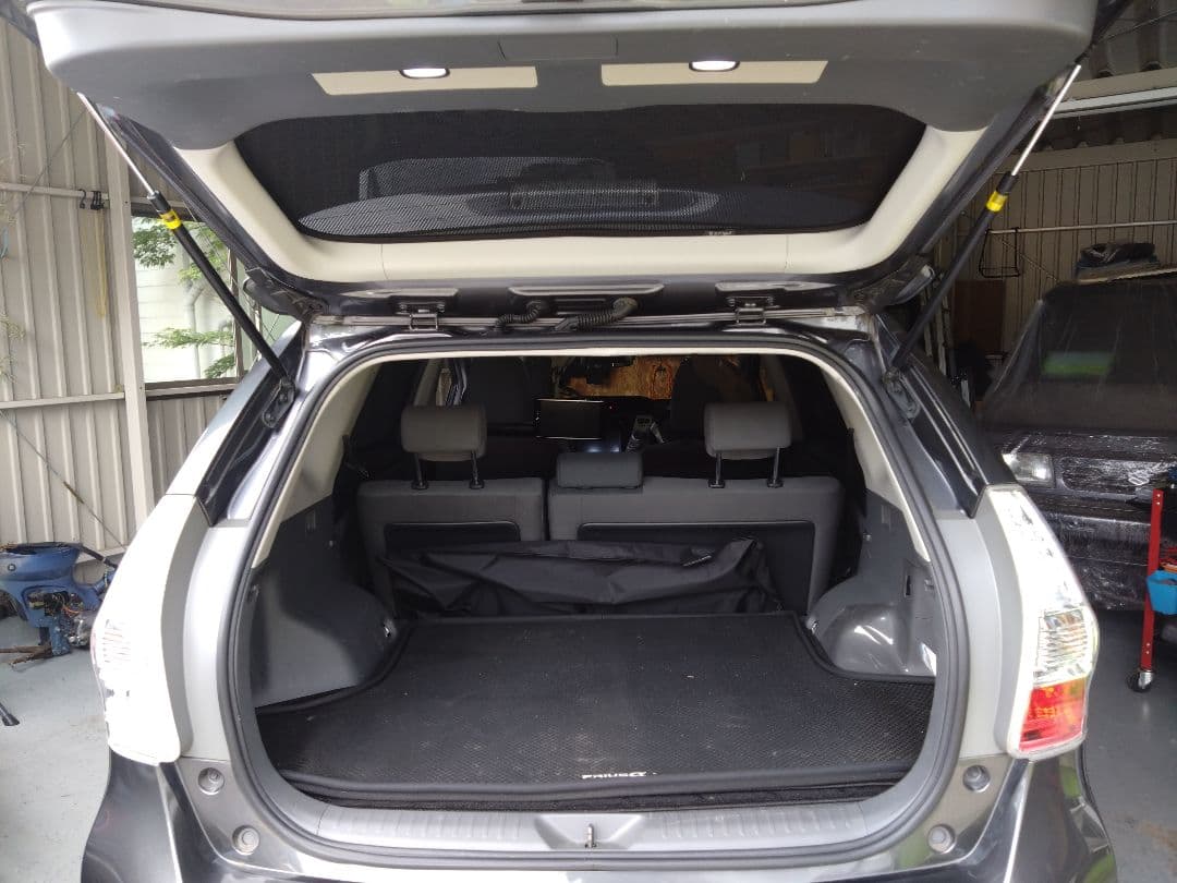 プリウスアルファ 純正オプション モデリスタ ラゲージledランプ 廃盤品