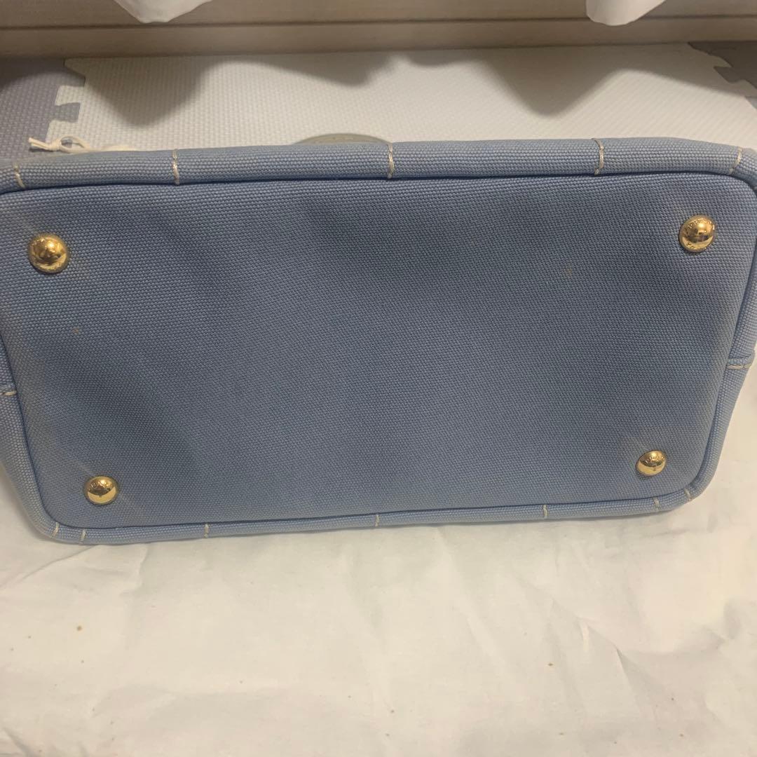 プラダ　カナパ