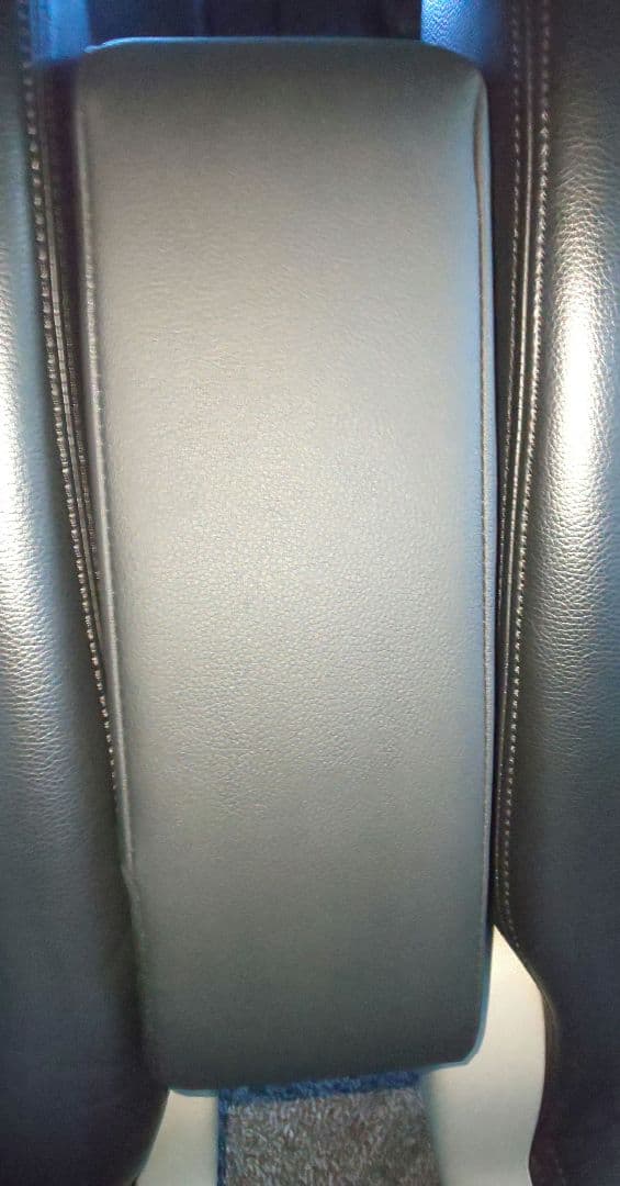 日本初 エブリィ DA17W 収納BOX付 アームレスト 肘掛け 純正合皮タイプ