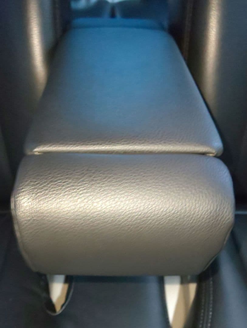 日本初 エブリィ DA17W 収納BOX付 アームレスト 肘掛け 純正合皮タイプ