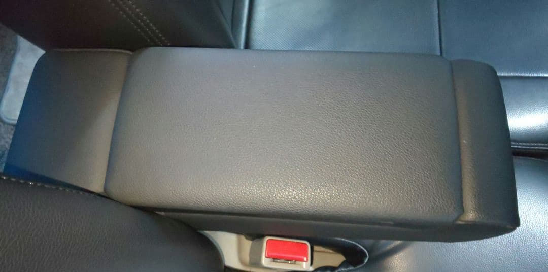 日本初 エブリィ DA17W 収納BOX付 アームレスト 肘掛け 純正合皮タイプ