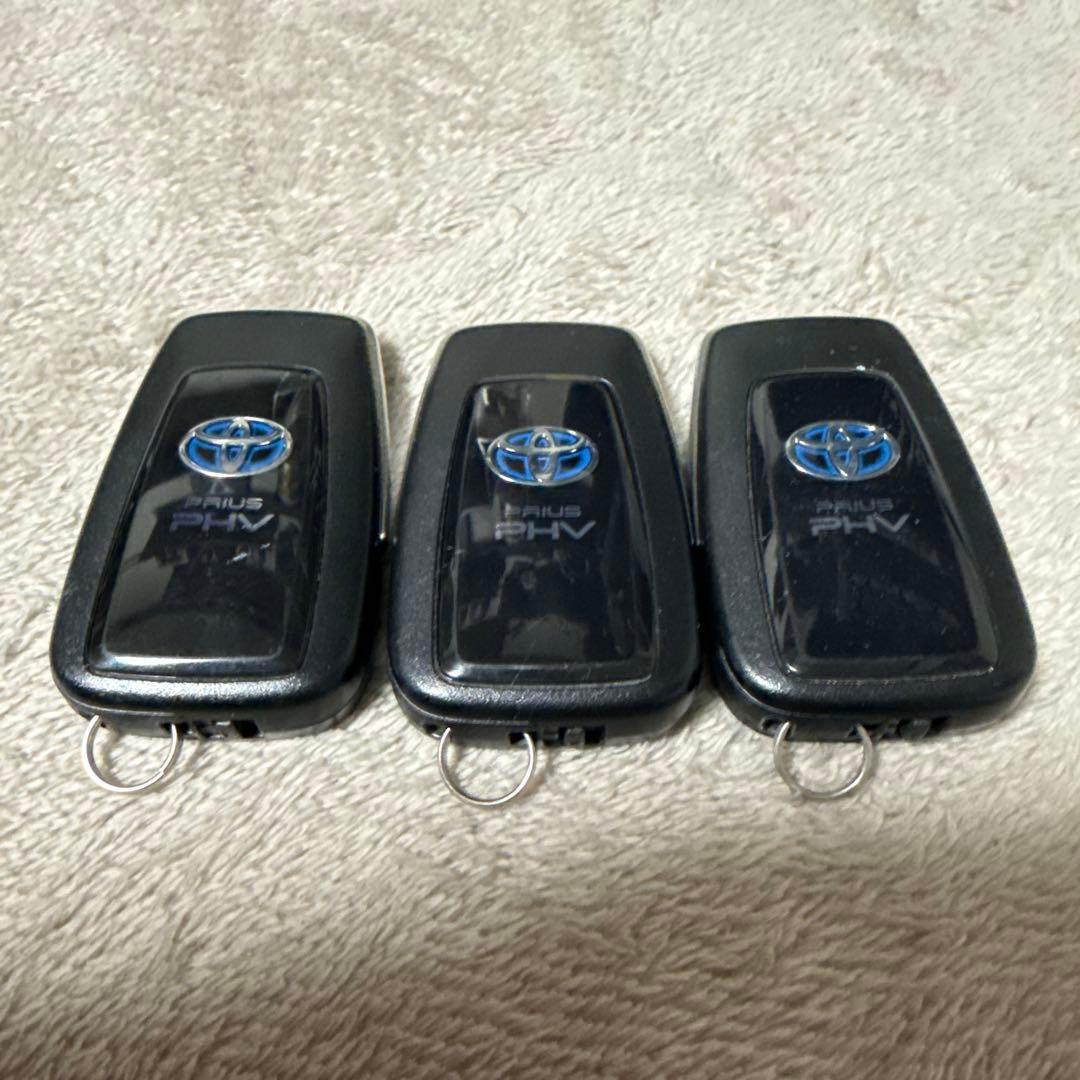 TOYOTA プリウスPHV 3個セット スマートキー　トヨタ