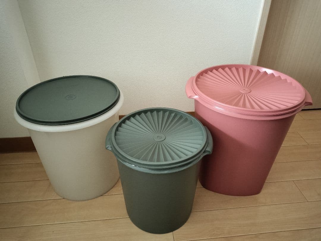 タッパーウエア マキシクイーンデコレーター＆マキシデコレーター＆ジャイアント3個