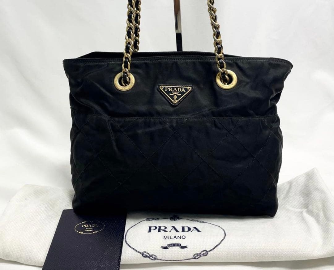PRADA 黒 キルティング ショルダーバッグ