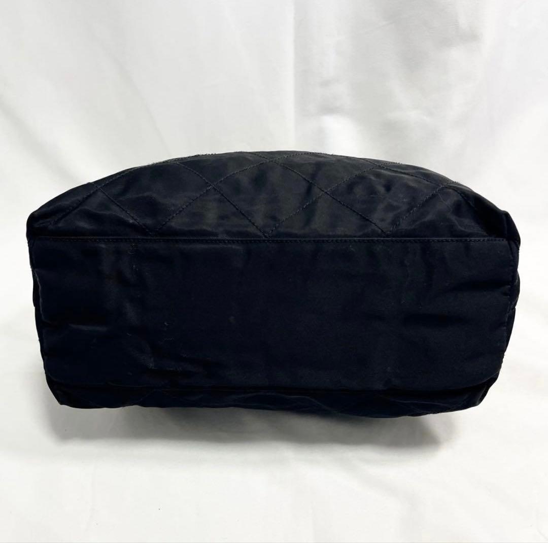 PRADA 黒 キルティング ショルダーバッグ