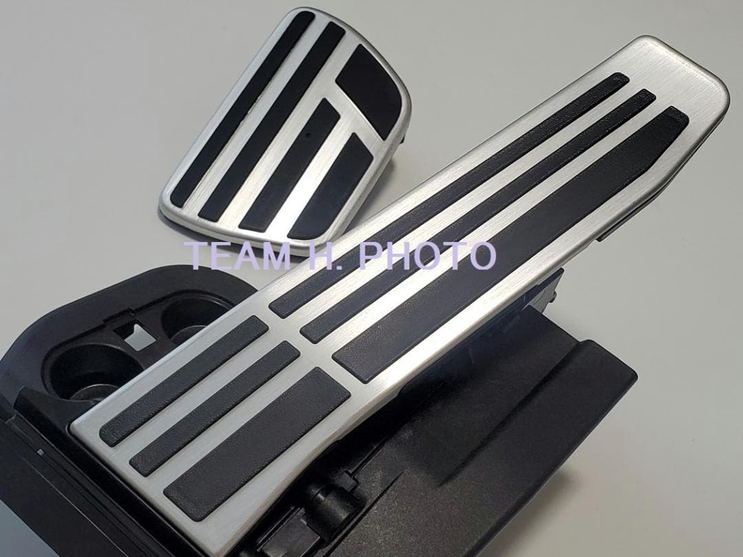 45.40系アルファード・ヴェルファイアに　レクサス純正　アルミペダル　RX F