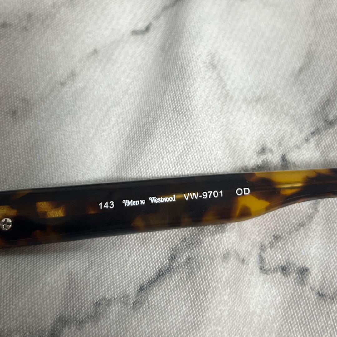 Vivienne Westwoodサングラス ケース付き