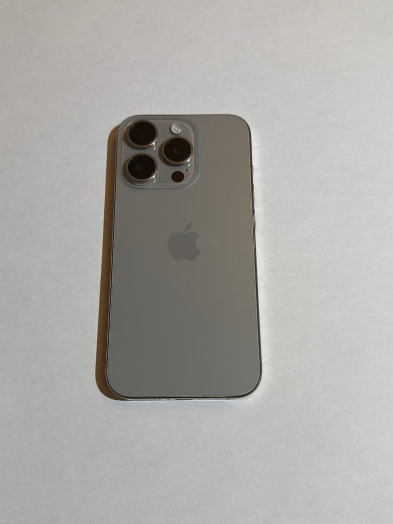 【美品】iPhone15pro 128GB ナチュラルチタニウム