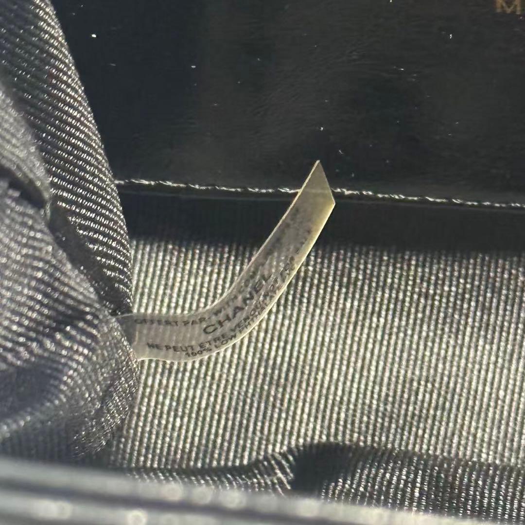 VIP限定 ノベルティキルティングチェーンショルダー エナメル バッグ