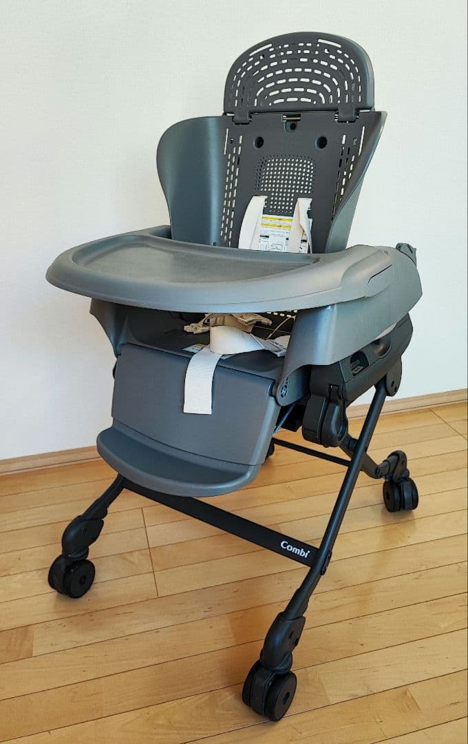 コンビ　ネムリラ　オートスウィング　双子