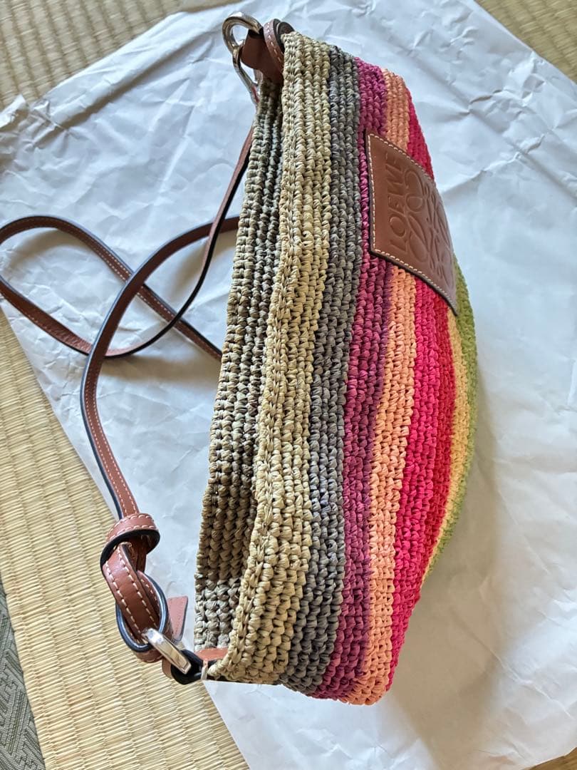 ロエベ　レインボーショルダーバッグ　カゴバッグ