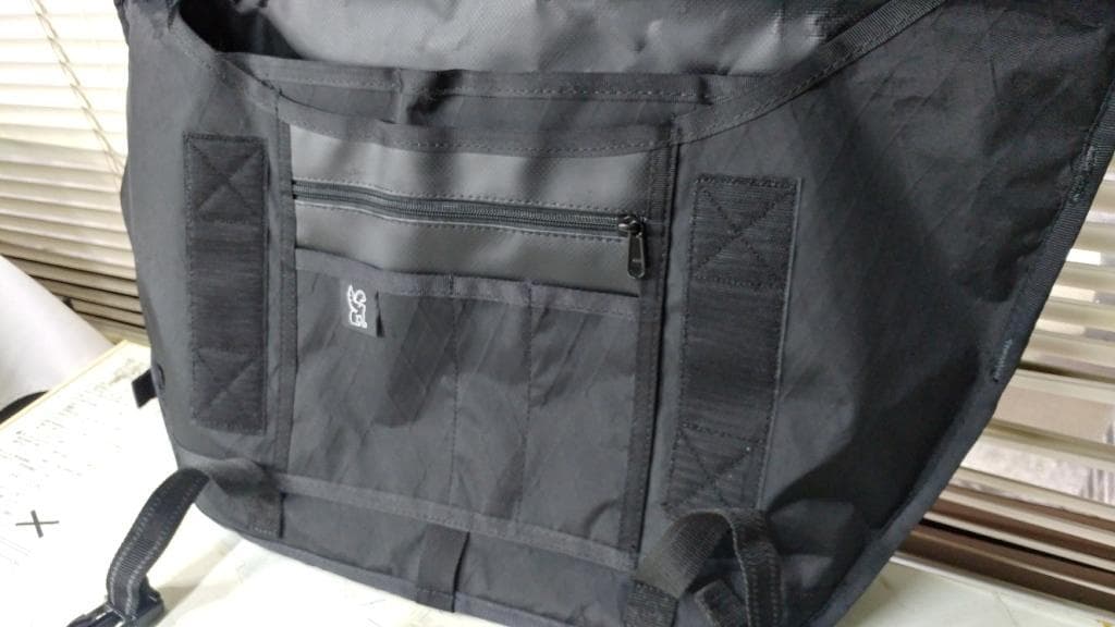 e*0様 メッセンジャーバッグ BLCKCHRM COLLECTION CTZ