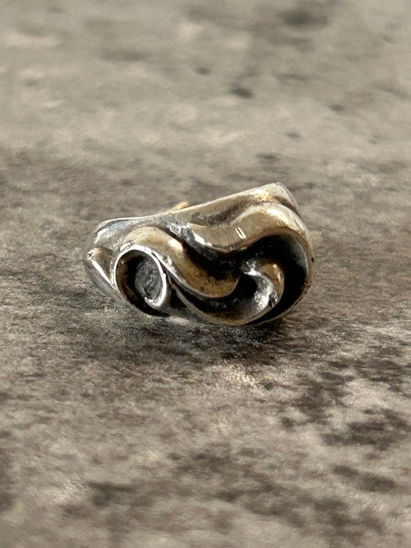 クロムハーツ カーブティアドロップイヤリング