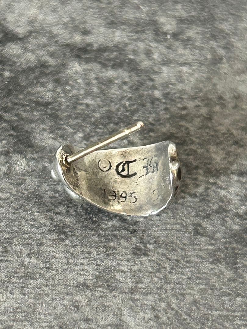 クロムハーツ カーブティアドロップイヤリング