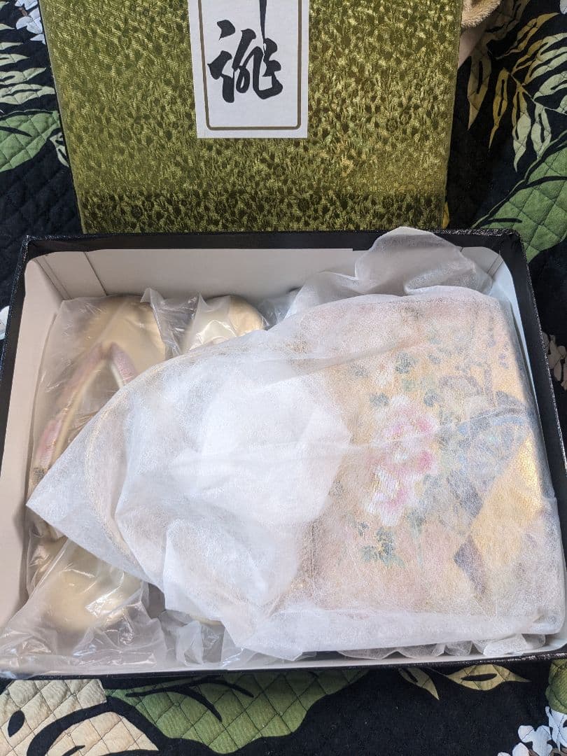 極美品 キンワシ印 ピンクゴールド 花柄刺繍 和装用バッグ 履物セット