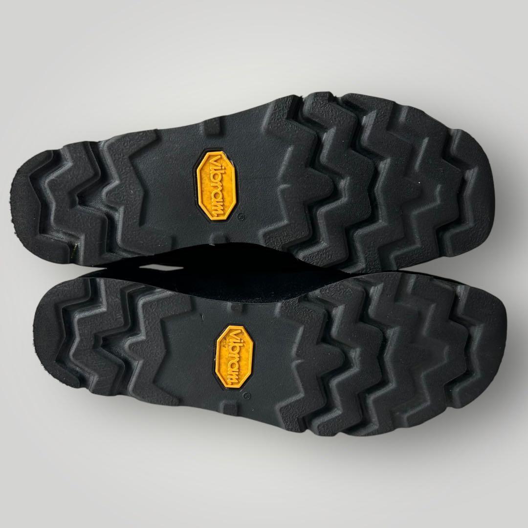 ほぼ新品　クラークス　ワラビー (25.5) ゴアテックス　スエード　ビブラム