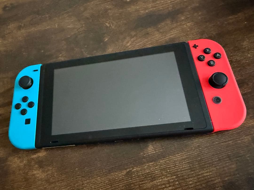 Nintendo Switch ネオンブルー/レッド ほぼ未使用