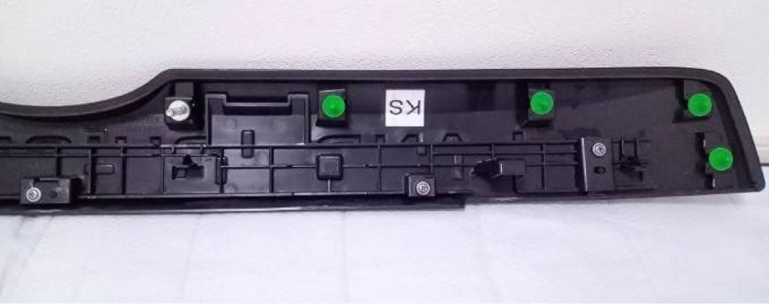 150系プラド 後期純正リアガーニッシュ