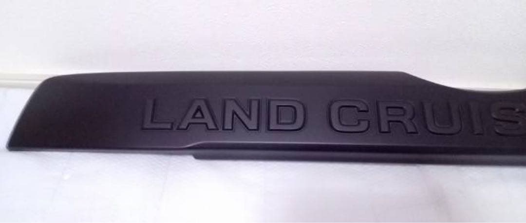 150系プラド 後期純正リアガーニッシュ