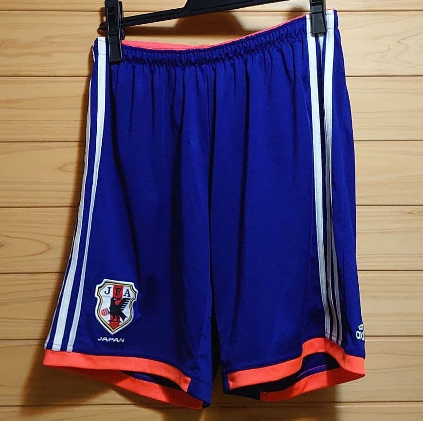 アディダス　サッカー日本代表ユニフォーム、上下＆ソックスセット　日本サイズ上下L