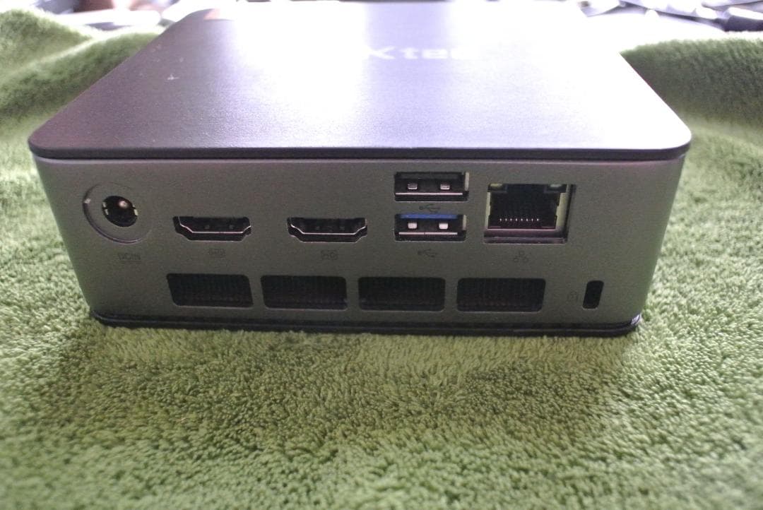 MiniPC NucBox K2（Ryzen7 7735HS,DDR5 8GB）