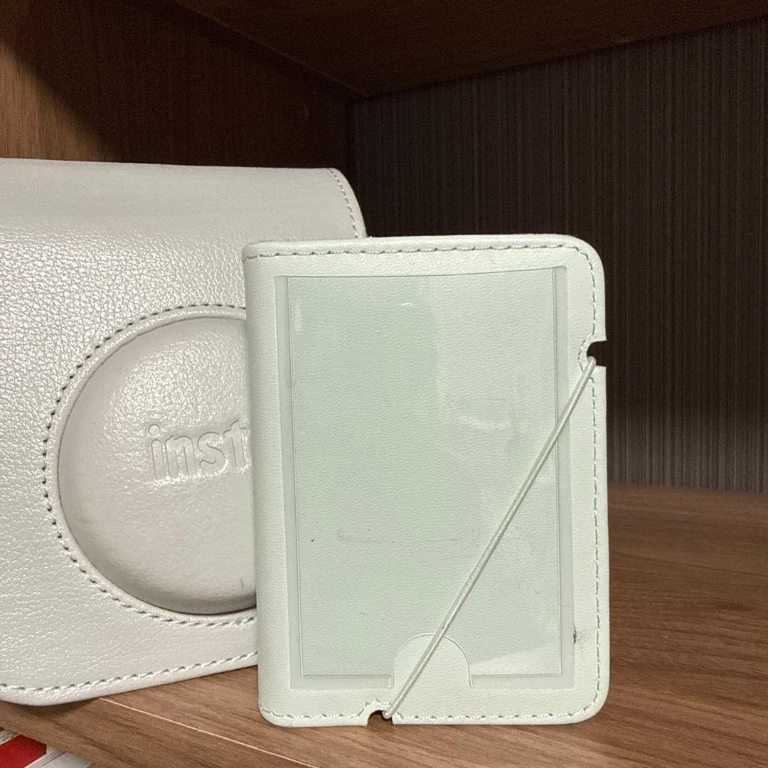 instax Mini 12 ミントグリーン ケース付き