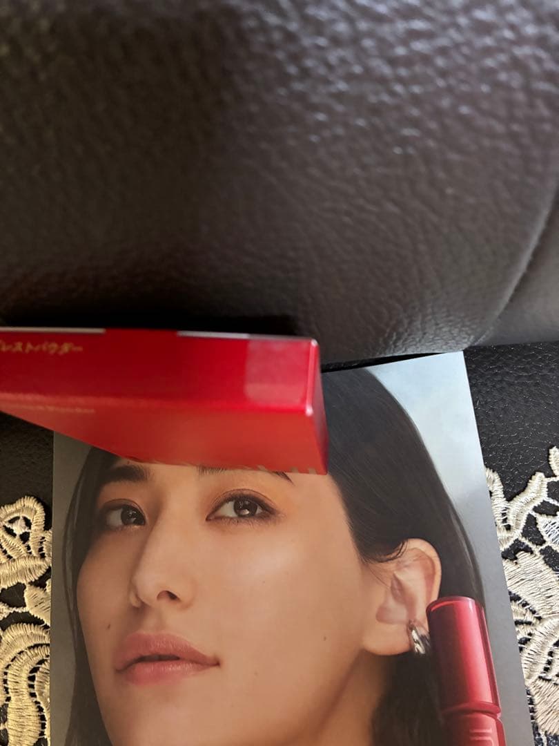 インウイ　プレストパウダー数量限定品　新品未開封