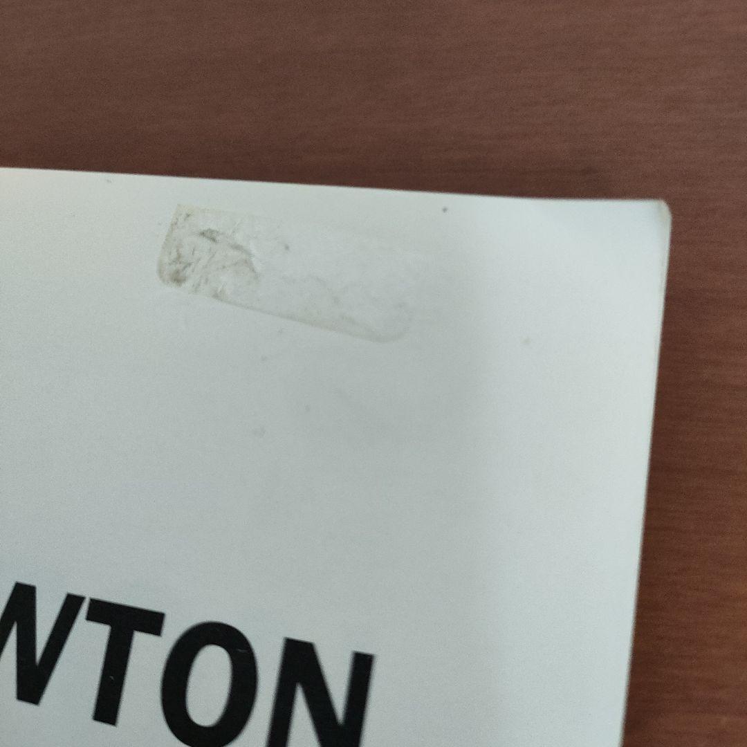 The Best of HELMUT NEWTON 洋書