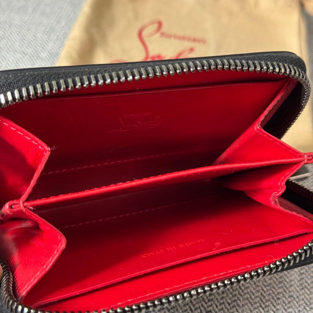 クリスチャン ルブタン パネトーネ ケース