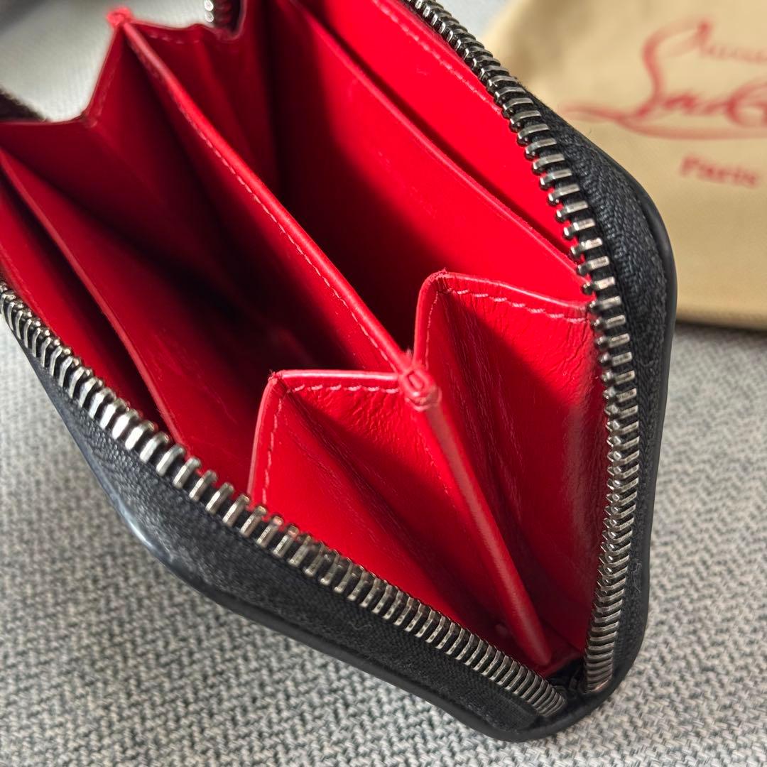 クリスチャン ルブタン パネトーネ ケース