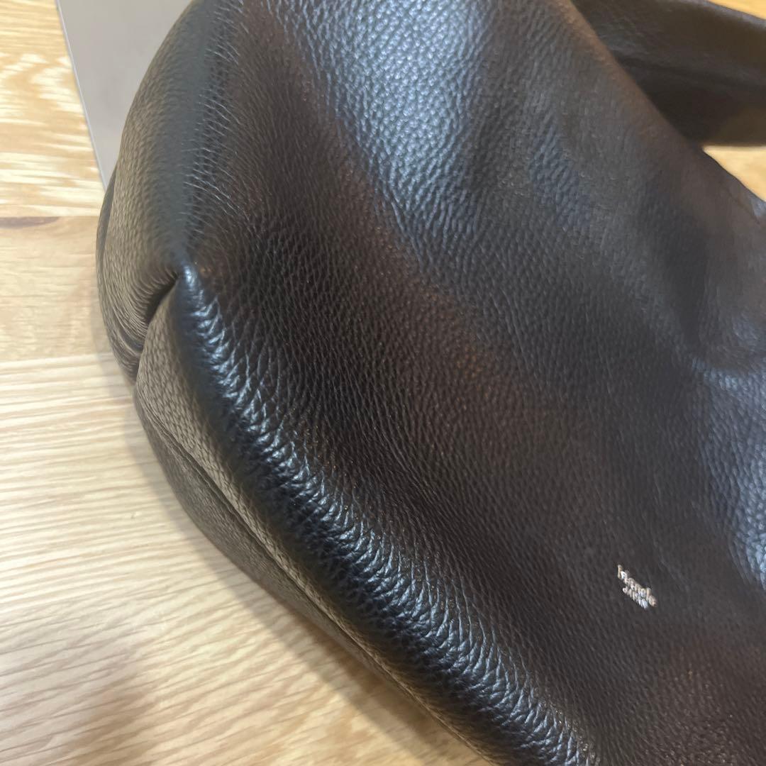 極美品　blancle 黒 レザー ハーフショルダーバッグ　シボ皮