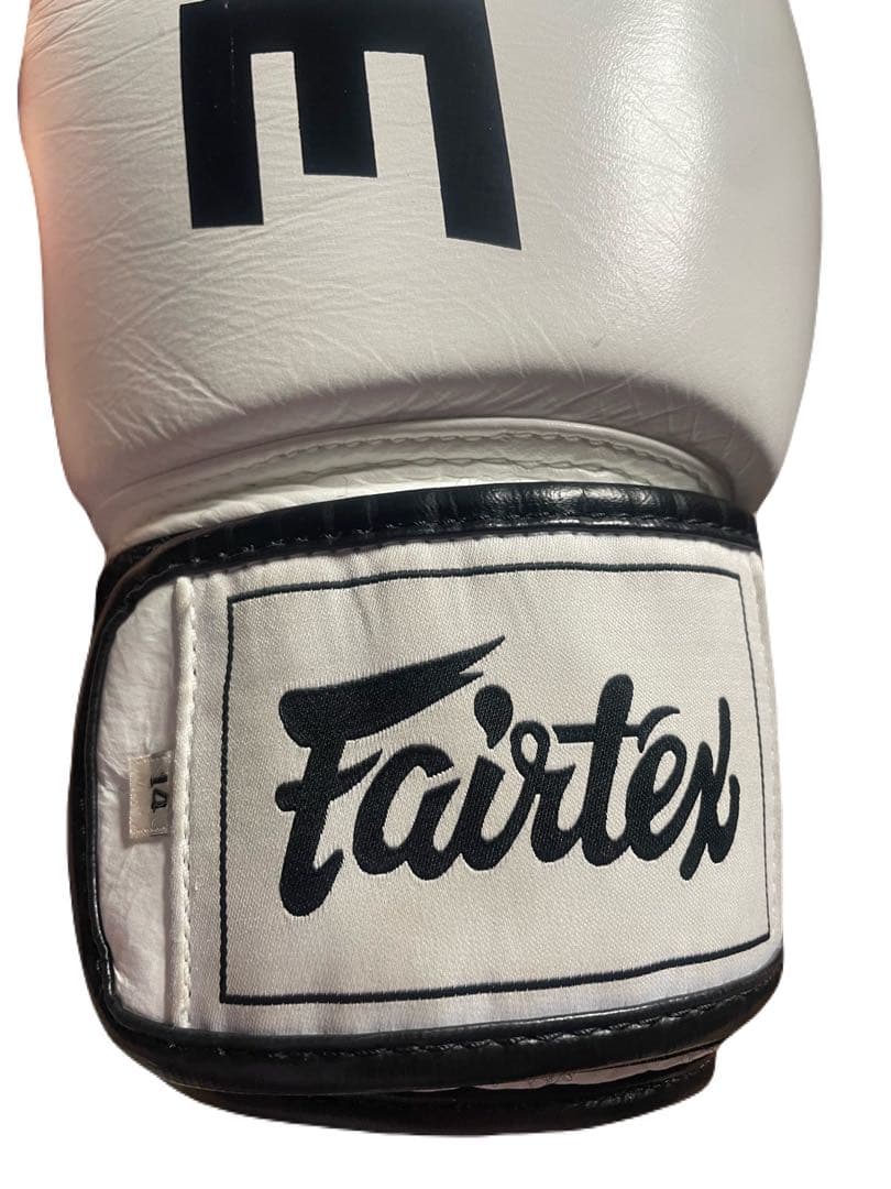 Fairtex ボクシンググローブ・ONE 14オンス