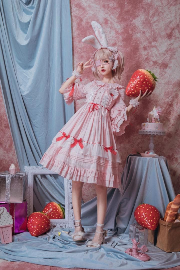 ロリータドレス＋いちご少女＋ワンピース＋エプロン＋アイマスク＋バッジ