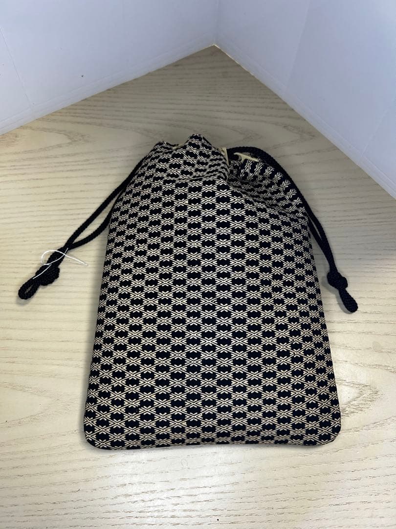 甲州印伝 印傳屋 合切袋 巾着 手提げ袋 黒