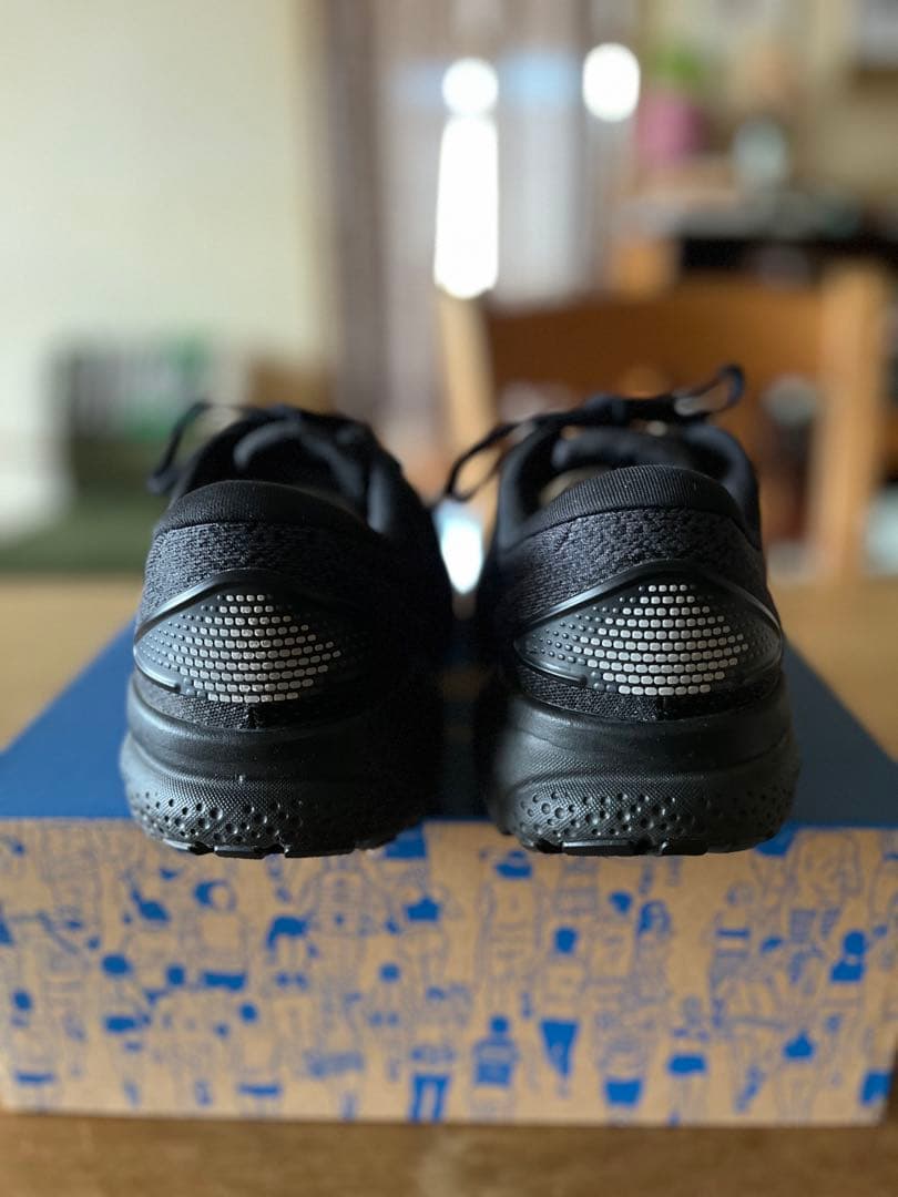 再お値下げ‼️BROOKSブルックス　ゴースト　ワイドサイズ　２５.５センチ