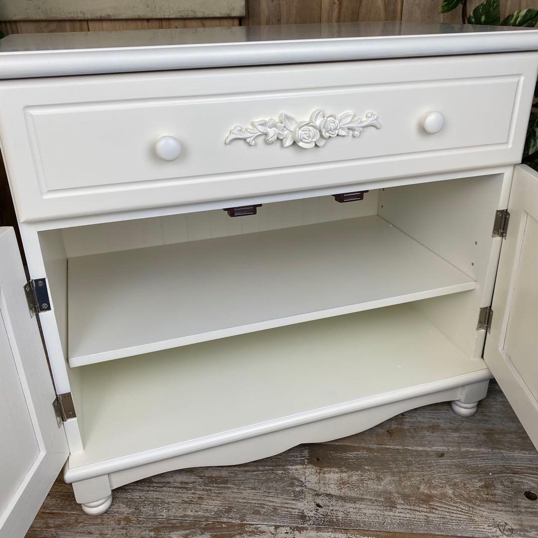 フレンチカントリー北欧調ホワイト扉キャビネット木製飾り棚収納家具チェスト姫系