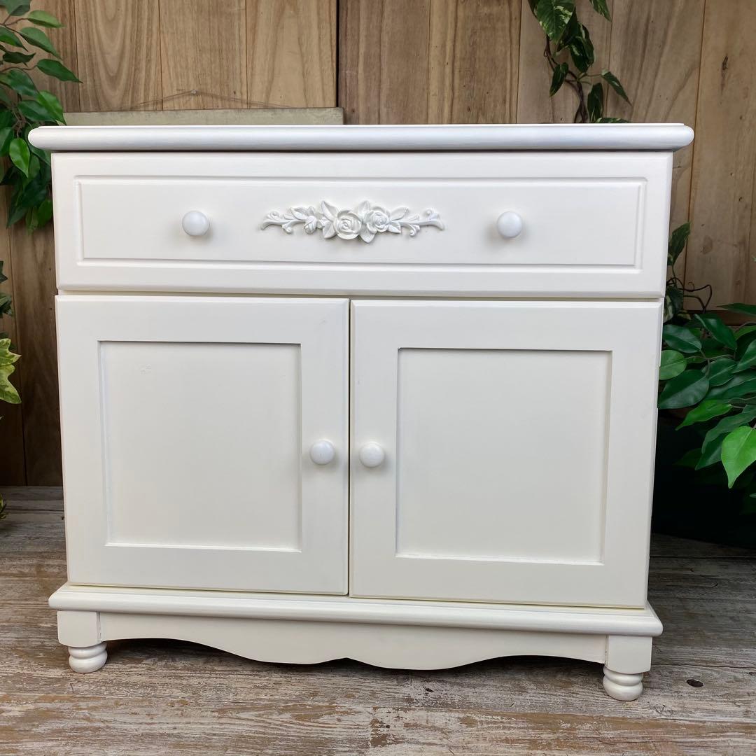 フレンチカントリー北欧調ホワイト扉キャビネット木製飾り棚収納家具チェスト姫系