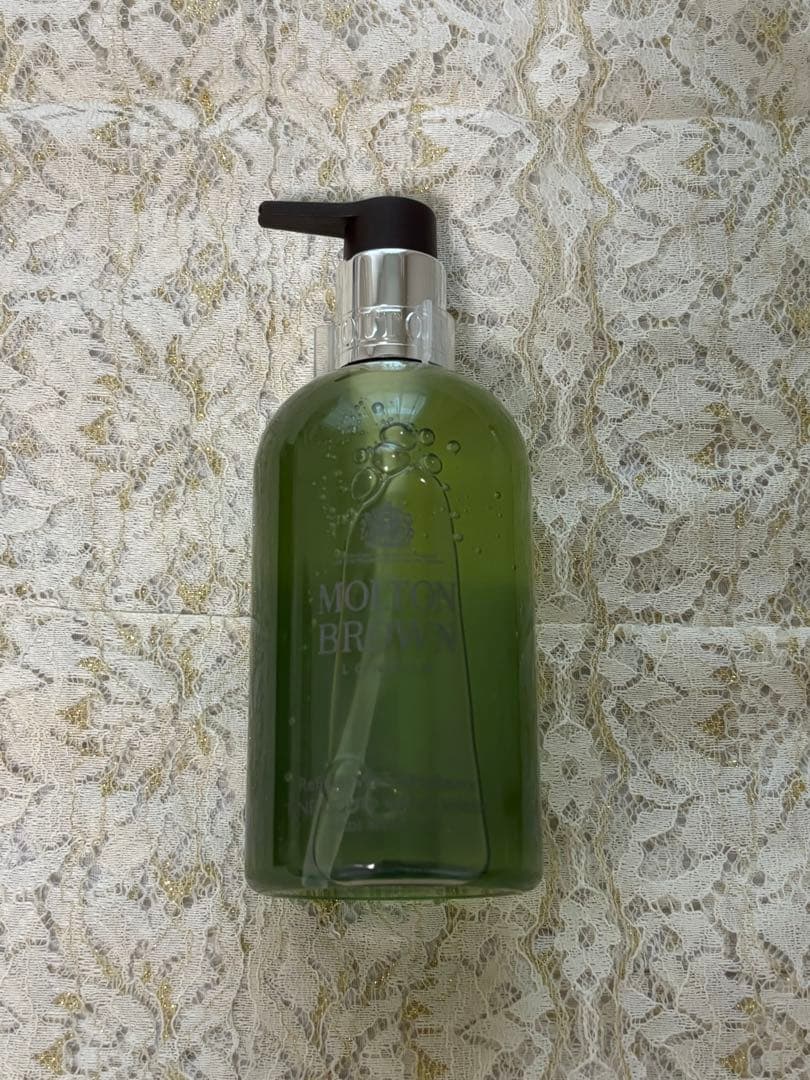 【新品】モルトンブラウン ハンドウォッシュ＆ハンドローション＋スタンドセット