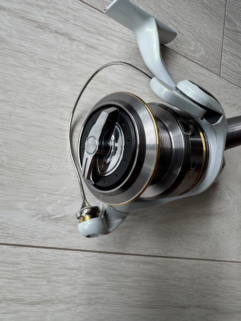 SHIMANOシマノ STRADIC 2500FD ストラディック