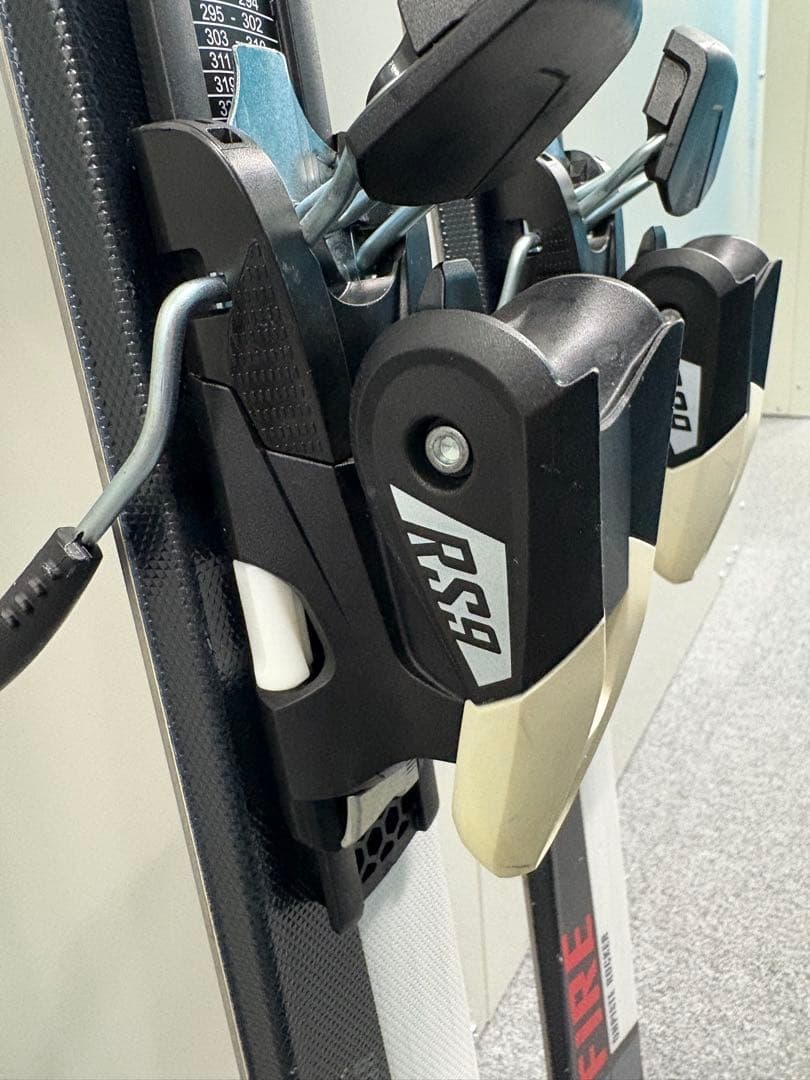 フィッシャー　スキー板　CRUZAR FIRE 165cm ストック付き