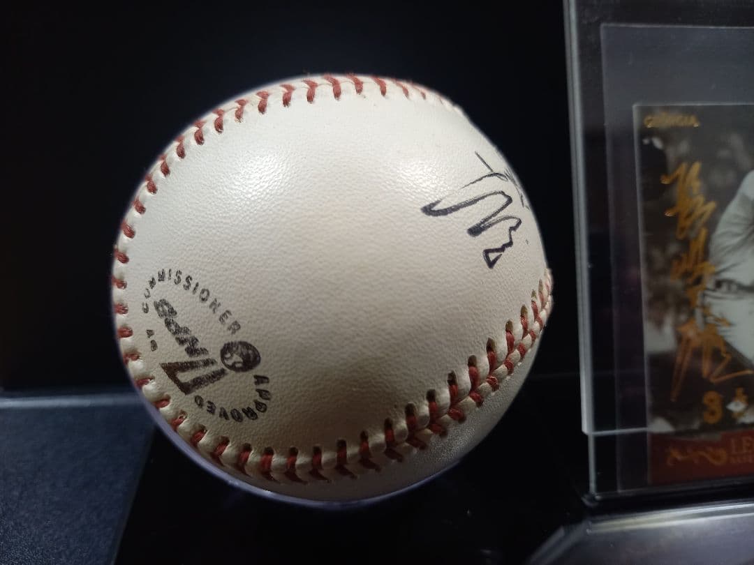 長嶋茂雄　読売巨人軍　終身名誉監督　直筆サインボール　台座付き