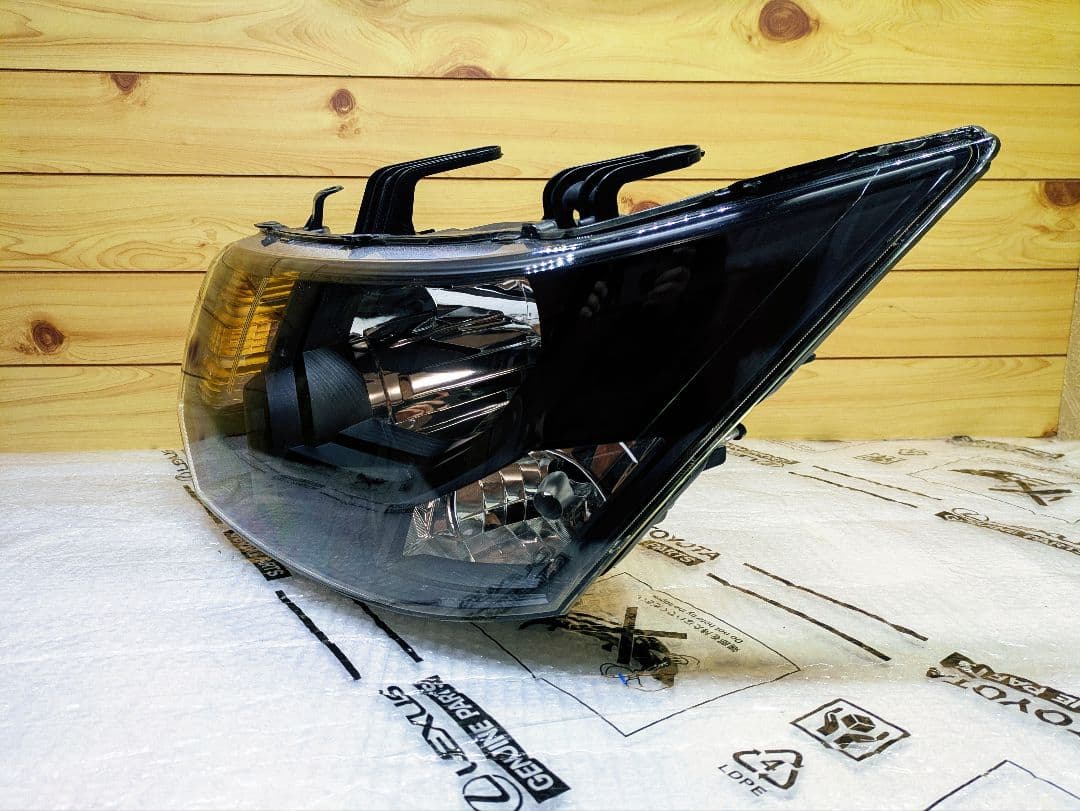 デリカ D5 ヘッドライト インナーブラック CV系前期 黄ばみ無し