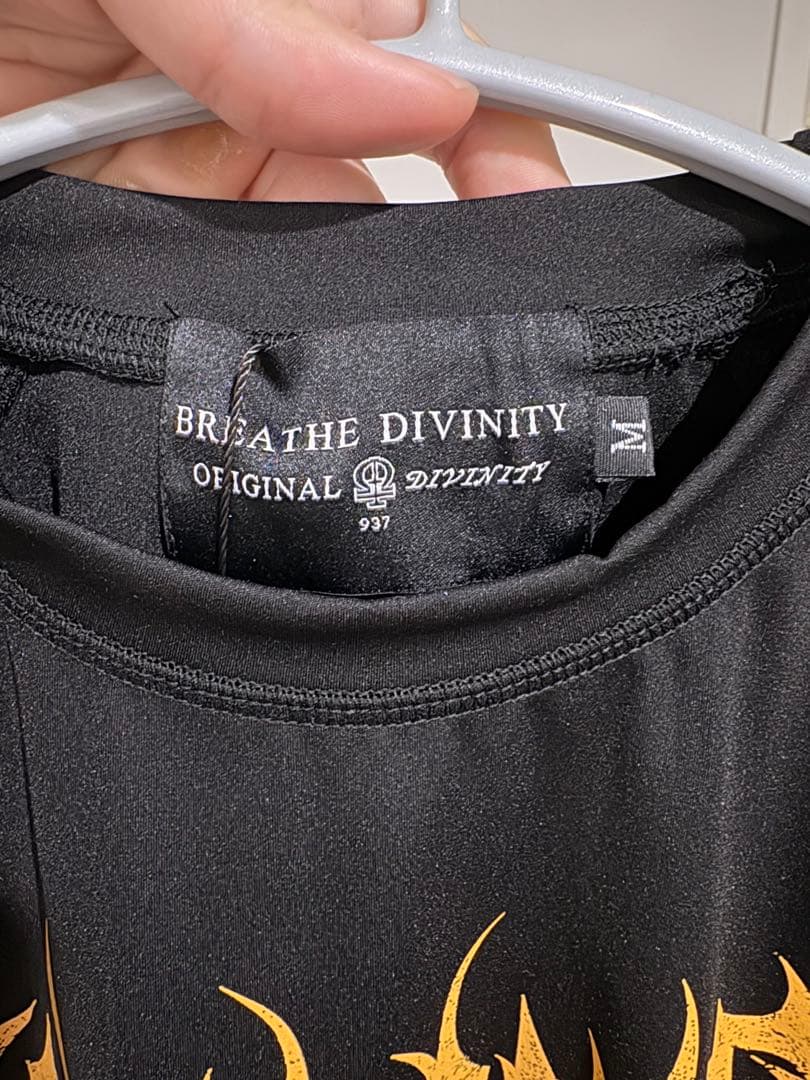 breathedivinityコンプレッションT