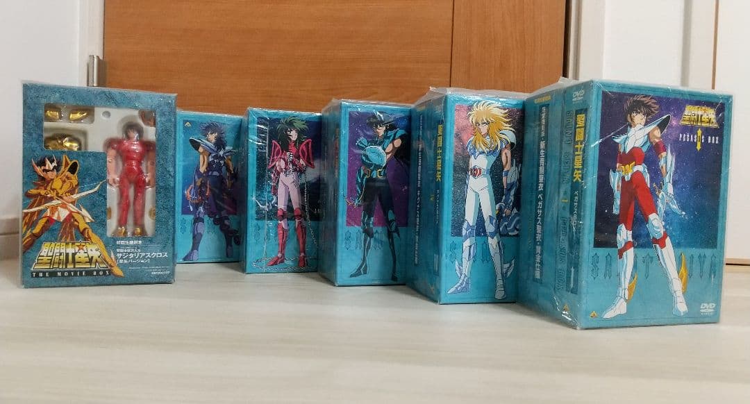【新品同様】聖闘士星矢 DVD-BOX全5巻 movieBOX 初回生産特典付