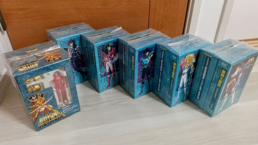【新品同様】聖闘士星矢 DVD-BOX全5巻 movieBOX 初回生産特典付